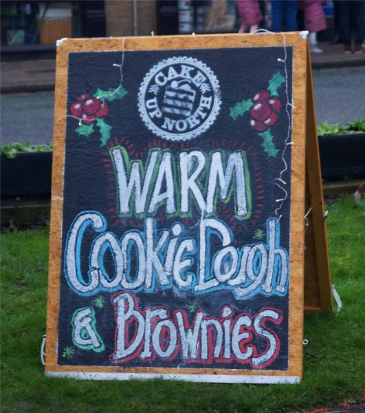 Signs around town - Warm cookie dough at a market 
14-Leisure-04-Events-006-Markets
Keywords: 2018
