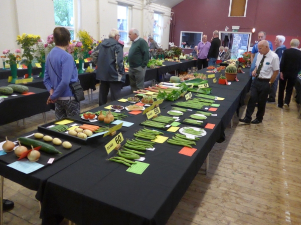 Edenfield & District Autumn Horticultural Show. Councillor Ann Cheetham presents trophies
14-Leisure-04-Events-000-General
Keywords: 2019