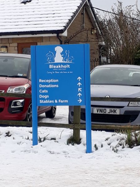 Bleakholt Animal Sanctuary in snow
17-Buildings and the Urban Environment-05-Street Scenes-032 Chatterton Area
Keywords: 2019