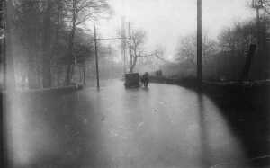 Stubbins Lane in floods 1928-9.
17-Buildings and the Urban Environment-05-Street Scenes-027-Stubbins Lane and Stubbins area
Keywords: 1945