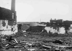 Derelict site of Victoria Mill: steam engine in background after fire after 1945, now site of Fire station on Stubbins Lane
17-Buildings and the Urban Environment-05-Street Scenes-027-Stubbins Lane and Stubbins area
Keywords: 1985