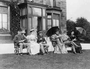 Porritt family and friends outside a Porritt residence 1895 / 6  At Greenmount, Stubbins
17-Buildings and the Urban Environment-05-Street Scenes-027-Stubbins Lane and Stubbins area
Keywords: 1945