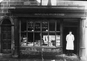 Wardleworth's Pork Butchers, Rams. Probably 1920s , 14 Market Place
17-Buildings and the Urban Environment-05-Street Scenes-017-Market Place
Keywords: 0