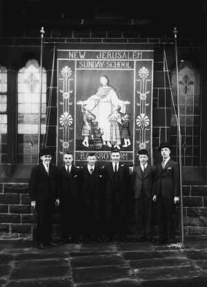 New Jerusalem Church Sunday School group [with banner] probably c. 1960
06-Religion-02-Church Activities-018-New Jerusalem Church, Swedenborgian ?New Church? 
Keywords: 1985