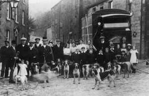1920s. Holcombe Hunt, between Shoulder of Mutton & ..present Andertons Restaurant, Holcombe.  [see also 12881  (Restaurant has again changed hands (2006) 
to be catalogued
Keywords: 1945