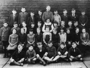c 1933. St Andrews School class photo - some names available in ‘Around Ramsbottom’
06-Religion-01-Church Buildings-002-Church of England  -  St. Andrew, Bolton Street, Ramsbottom
Keywords: 1945