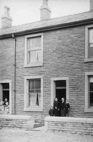5 Fir street, c. 1890 when it was a brand new house - Peel Brow area
17-Buildings and the Urban Environment-05-Street Scenes-021-Peel Brow area
Keywords: 1945