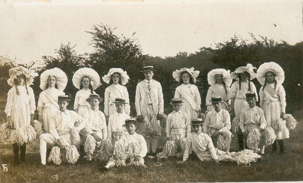 1912 Nuttall Lane Morris dancers (1908/13 they danced in.. ..Nuttall Lane: pink or blue breeches, white stockings & straw boaters boys, white dresses, pink/blue sashes girls digitised
06-Religion-03-Churches Together-001-Whit Walks
Keywords: 1985