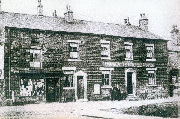 Early 1930s - Old Dun Horse Hotel, Dundee Lane 
14-Leisure-05-Pubs-020-Old Dun Horse
Keywords: 1985