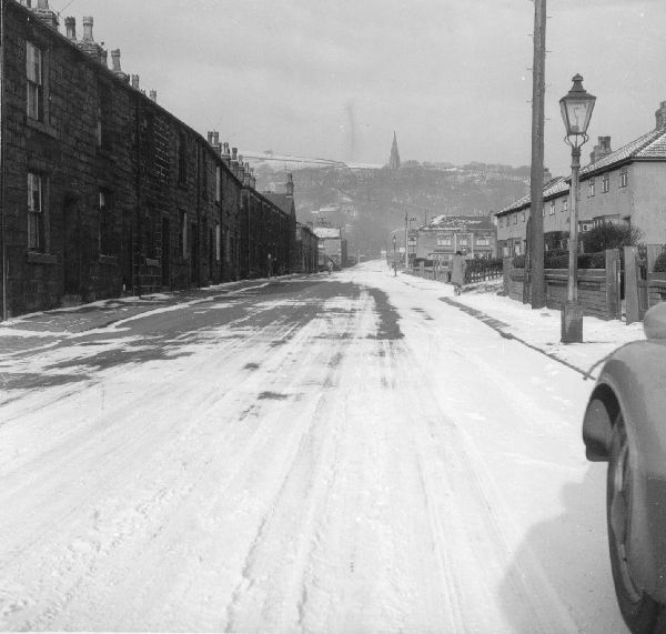 Nuttall Lane & Dundee Lane, 1950s  digitised
17-Buildings and the Urban Environment-05-Street Scenes-019-Nuttall area
Keywords: 1985