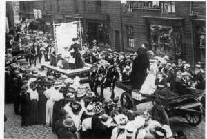  [1910?] Votes for Women Procession, Bridge Street or Bolton Street
17-Buildings and the Urban Environment-05-Street Scenes-003-Bridge Street
Keywords: 1945