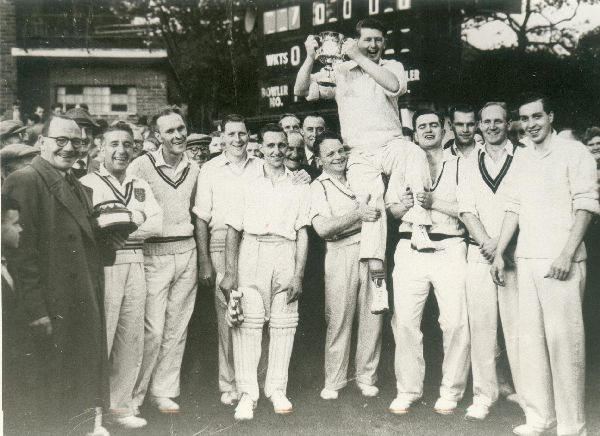 Ram Cricket club team 29/8/57 after winning Worsley Cup
14-Leisure-02-Sport and Games-006-Cricket
Keywords: 1957