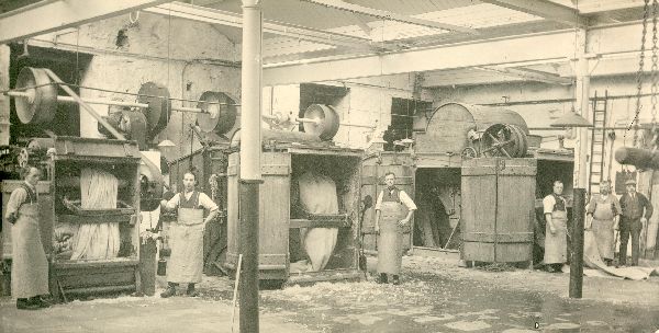 Porritt & Spencers Washing felts &/or blankets early 20th? Factory not known. 2 copies 
to be catalogued
Keywords: 0