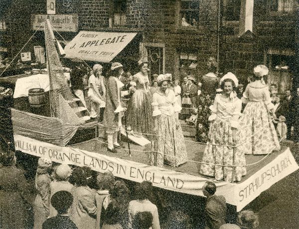 Ramsbottom Coronation Procession 6 June 1953 11 photos taken by Norman Tomlinson Of 72 Peel Brow Location Bolton Street across from Clarence Hotel
14-Leisure-04-Events-008-Processions
Keywords: 0