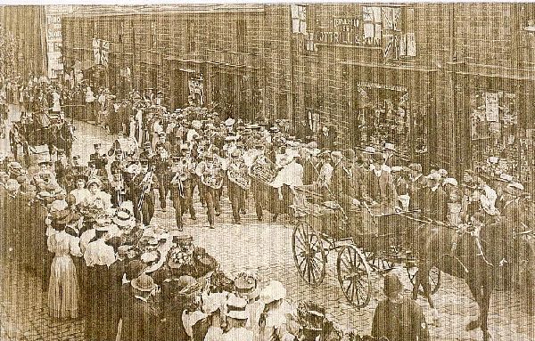 .  3 photographs Rose Queen Festival 1905 Bridge & Bolton St Ramsbottom Rose Queen Festival 1905 Bridge & Bolton St Ramsbottom Rose Queen Festival 1905 Bridge & Bolton St Ramsbottom NOW DIGITIZED   video 
06-Religion-03-Churches Together-002-Rose Queens
Keywords: 0