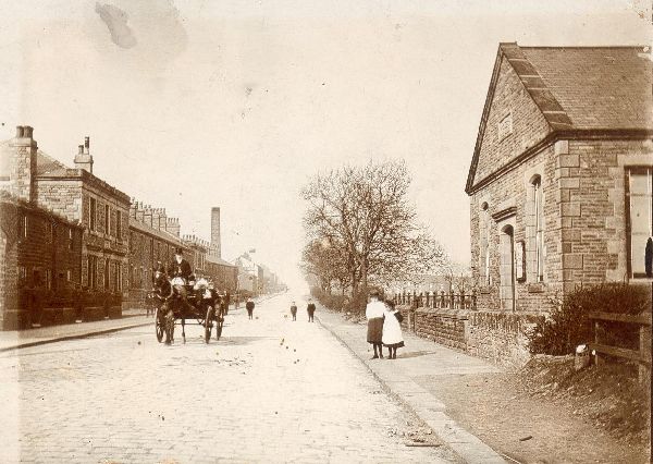 Bolton Road West. Ramsbottom  Edwardian photos..Looking north from Hazelhurst. b. North from Holcombe Methodist With dress, transport (horse & cart)chimneys. . .
17-Buildings and the Urban Environment-05-Street Scenes-002-Bolton Road West
Keywords: 0