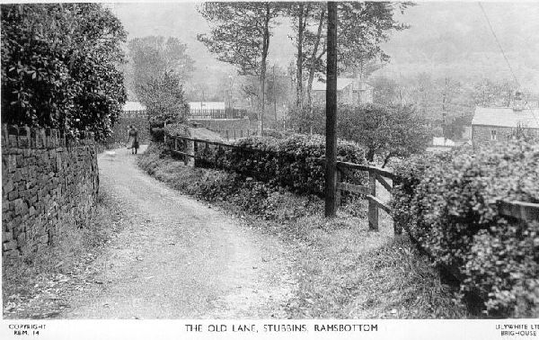 cup Chatterton Old Lane Stubbins. A p.c. from Mrs. Nightingale 'do you see our house and Ebbies (Ebenezer) greenhouses, He worked in RUDC transport certainly in 1940's.pp
17-Buildings and the Urban Environment-05-Street Scenes-032 Chatterton Area
Keywords: 1985