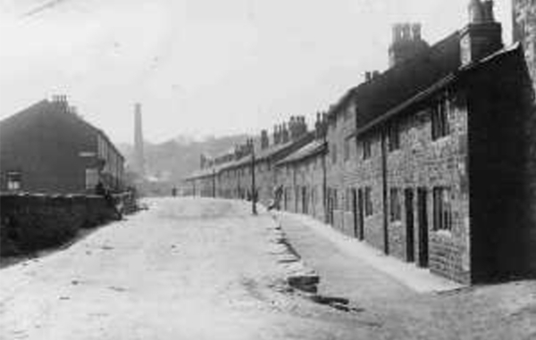 The view along Railway Street, Summerseat c1920.  Long Row is the terrace on the right believed to have been built c1795.  It was demolished in 1965.
17-Buildings and the Urban Environment-05-Street Scenes-028-Summerseat Area
Keywords: 1920