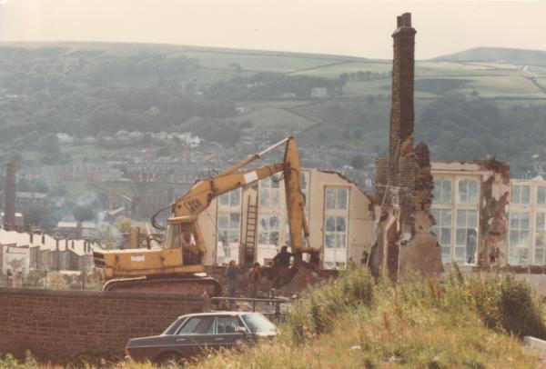 Peel Brow school being demolished - July 1982 
05-Education-02-Secondary Schools-001-Ramsbottom Secondary School
Keywords: 0