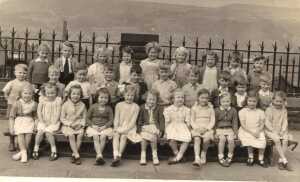 Children from Peel Brow School   c 1952 
05-Education-02-Secondary Schools-001-Ramsbottom Secondary School
Keywords: 1985