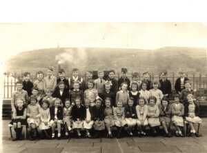Children from Peel Brow School   c.1954 
05-Education-02-Secondary Schools-001-Ramsbottom Secondary School
Keywords: 1985