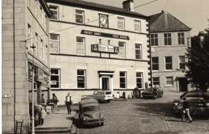 The Grant Arms, Civic Hall and  Market Place  1974 or before 
14-Leisure-05-Pubs-012-Grant Arms
Keywords: 1985