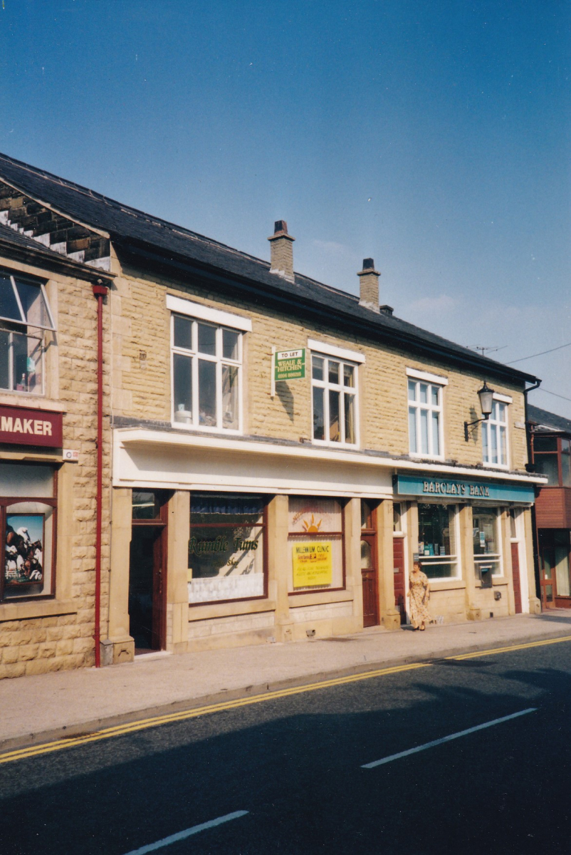 Bridge Street 1980s & 1990s
17-Buildings and the Urban Environment-05-Street Scenes-003-Bridge Street
Keywords: 1980