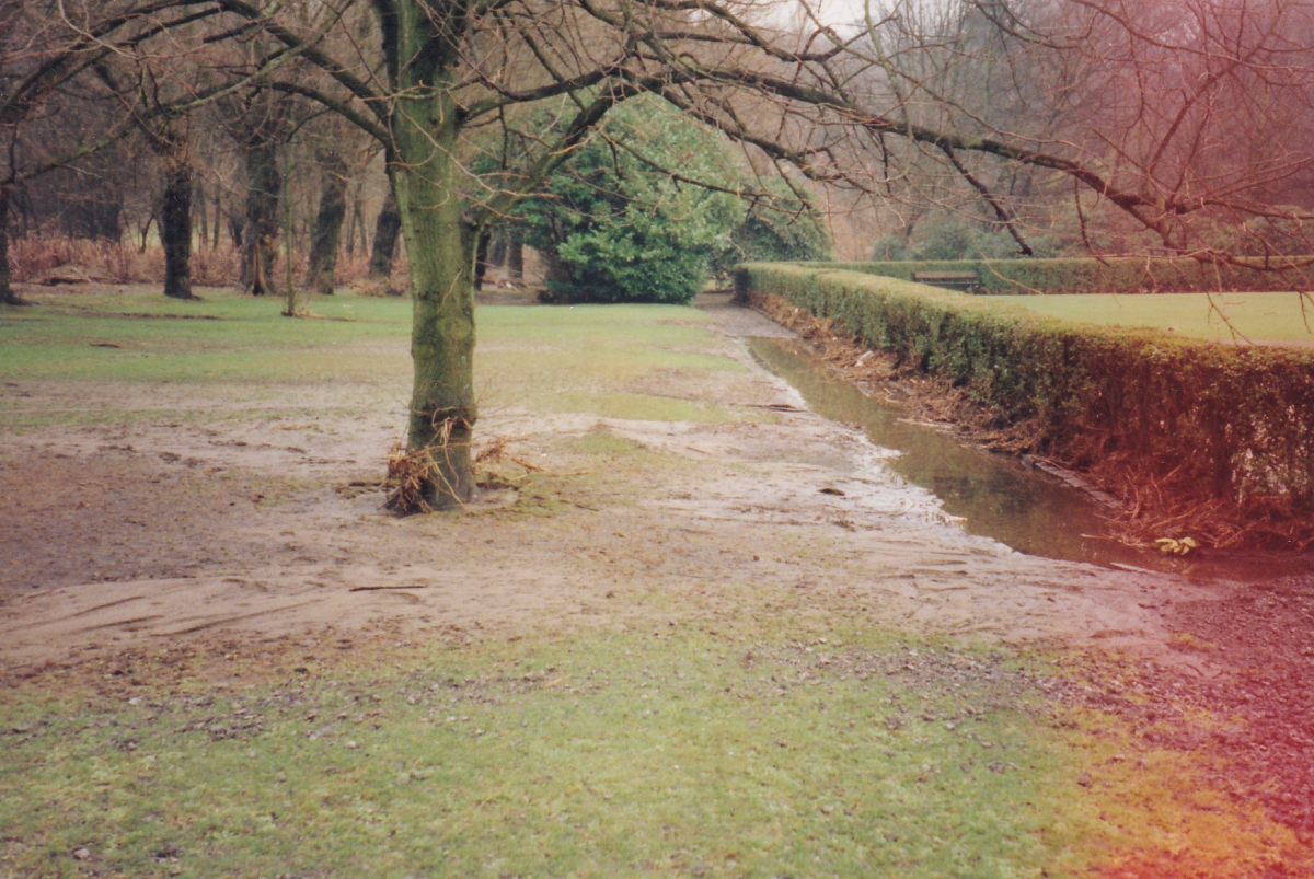 Nuttall Park
14-Leisure-01-Parks and Gardens-001-Nuttall Park General
Keywords: 1980