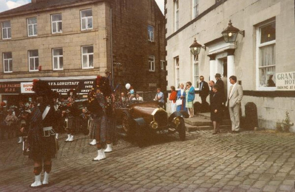 Procession in Market Place 
17-Buildings and the Urban Environment-05-Street Scenes-017-Market Place
Keywords: 1987