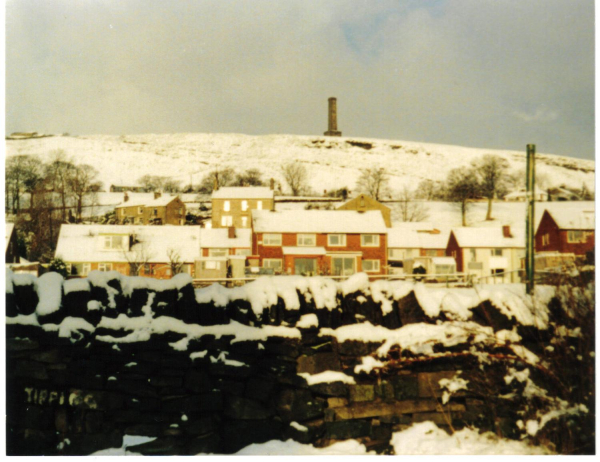 Snow falls in Ramsbottom with view of Holcombe Hill
18-Agriculture and the Natural Environment-03-Topography and Landscapes-001-Holcombe Hill

Keywords: 1990