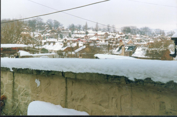 Snow came to Carr Bank Estate 
17-Buildings and the Urban Environment-05-Street Scenes-006-Carr Street and Tanners area
Keywords: 1991
