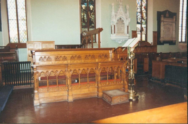 St Andrew's Church
06-Religion-01-Church Buildings-002-Church of England  -  St. Andrew, Bolton Street, Ramsbottom
Keywords: 1992