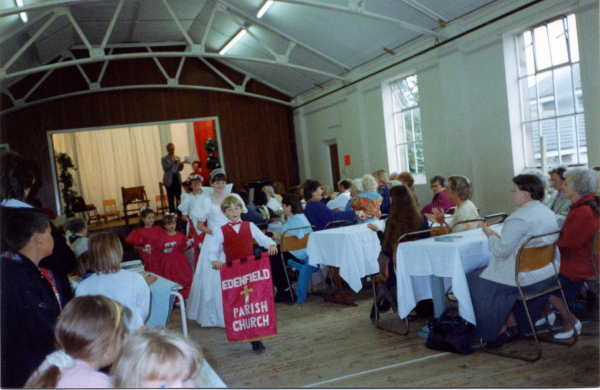 Edenfield Rose Queen
06-Religion-02-Church Activities-004-Church of England -  Edenfield Parish Church
Keywords: 1994