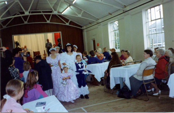 Edenfield Rose Queen
06-Religion-02-Church Activities-004-Church of England -  Edenfield Parish Church
Keywords: 1994
