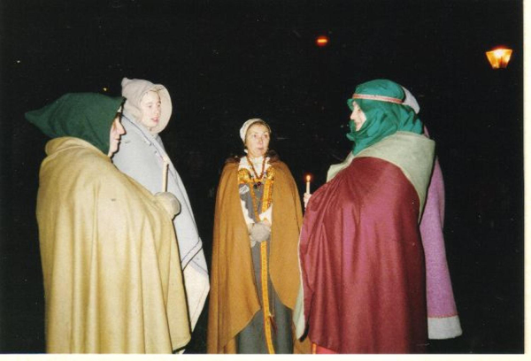 The Vikings visit Ramsbottom - set up tents on the Wharf
09-People and Family-02-People-000-General
Keywords: 1995