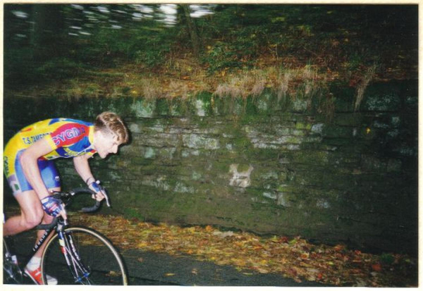 The hill climbs are jolly hard work 
14-Leisure-02-Sport and Games-007-Cycling and Cycle Races
Keywords: 1995