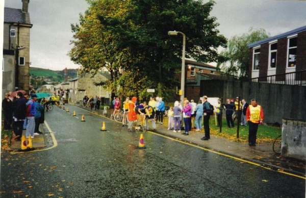 Public wait to see the start of the cycle race
14-Leisure-02-Sport and Games-007-Cycling and Cycle Races
Keywords: 1995