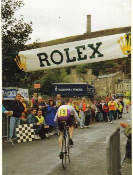 End of the cycle race
14-Leisure-02-Sport and Games-007-Cycling and Cycle Races
Keywords: 1995