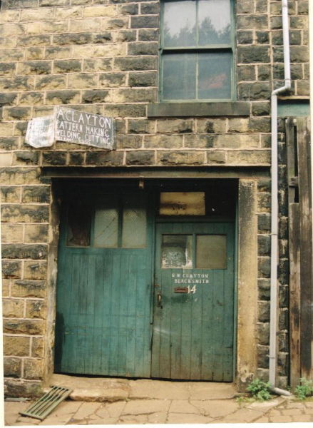 Clayton's Blacksmith Paradise Street
17-Buildings and the Urban Environment-05-Street Scenes-009-Crow Lane Area
Keywords: 1995