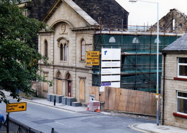Converting the old Baptist Church into flats on Bolton Street
17-Buildings and the Urban Environment-05-Street Scenes-031 Bolton Street
Keywords: 1997