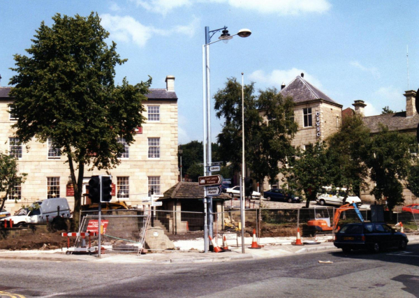 Renovating Market Place 
17-Buildings and the Urban Environment-05-Street Scenes-017-Market Place
Keywords: 1997