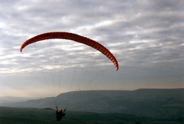 Hang gliding 
18-Agriculture and the Natural Environment-03-Topography and Landscapes-000-General
Keywords: 1997
