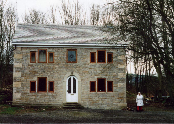 Old Nuttall Village House restored June 98 
17-Buildings and the Urban Environment-05-Street Scenes-019-Nuttall area
Keywords: 1998