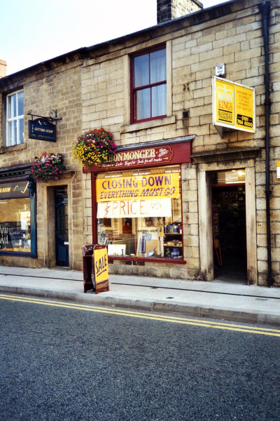 One of the last of Rammy's old shops closes - Ironmongers on Bolton Street
17-Buildings and the Urban Environment-05-Street Scenes-031 Bolton Street

Keywords: 1999