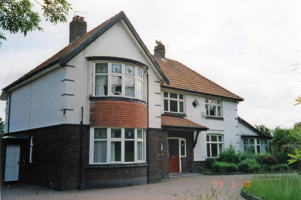 Standing proud - Woodhey House 
17-Buildings and the Urban Environment-05-Street Scenes-013-Holcombe Brook Area
Keywords: 1999