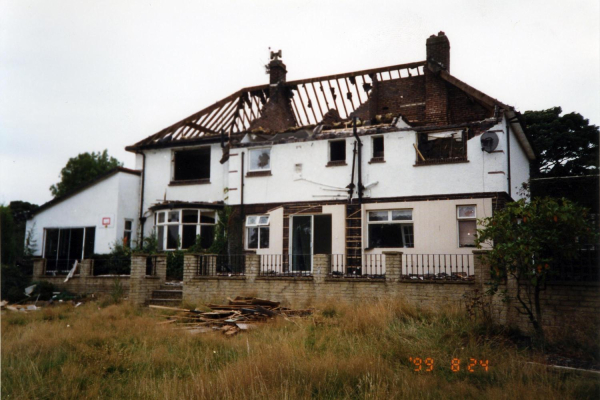 Cannibalised - Woodhey House 
17-Buildings and the Urban Environment-05-Street Scenes-013-Holcombe Brook Area
Keywords: 1999
