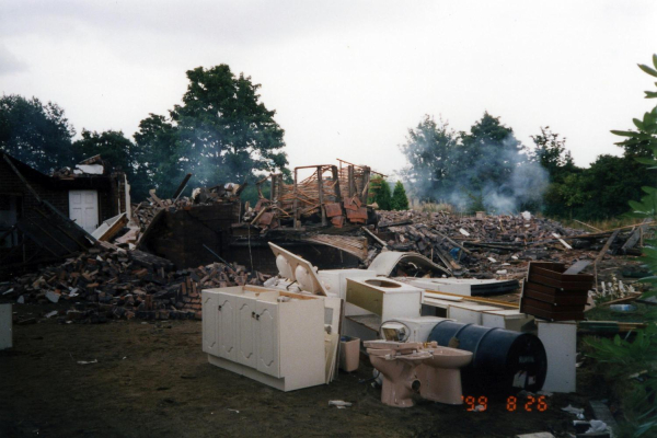 Aftermath - Woodhey House 
17-Buildings and the Urban Environment-05-Street Scenes-013-Holcombe Brook Area
Keywords: 1999