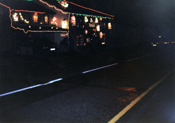 Shuttleworth Christmas Lights
17-Buildings and the Urban Environment-05-Street Scenes-023-Shuttleworth Area

Keywords: 1999