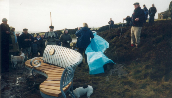 Unveiling the Millennium Bench on Holcombe Hill
18-Agriculture and the Natural Environment-03-Topography and Landscapes-001-Holcombe Hill
Keywords: 2001