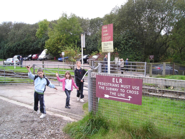 Guided tour of Irwell Valer railway  subway 
16-Transport-03-Trains and Railways-000-General
Keywords: 2007